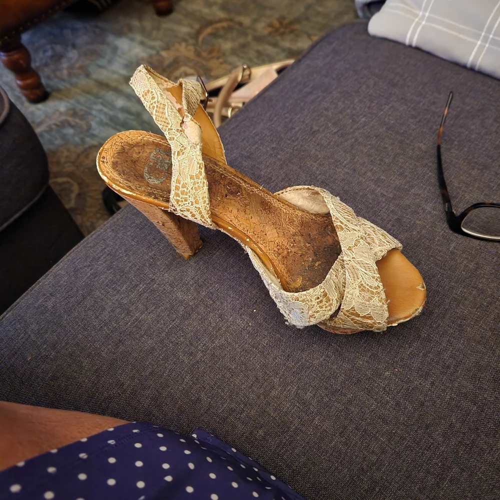 ISO GIANNI BINI IVORY/ LACE HIGH HEEL - Picture 2 of 2